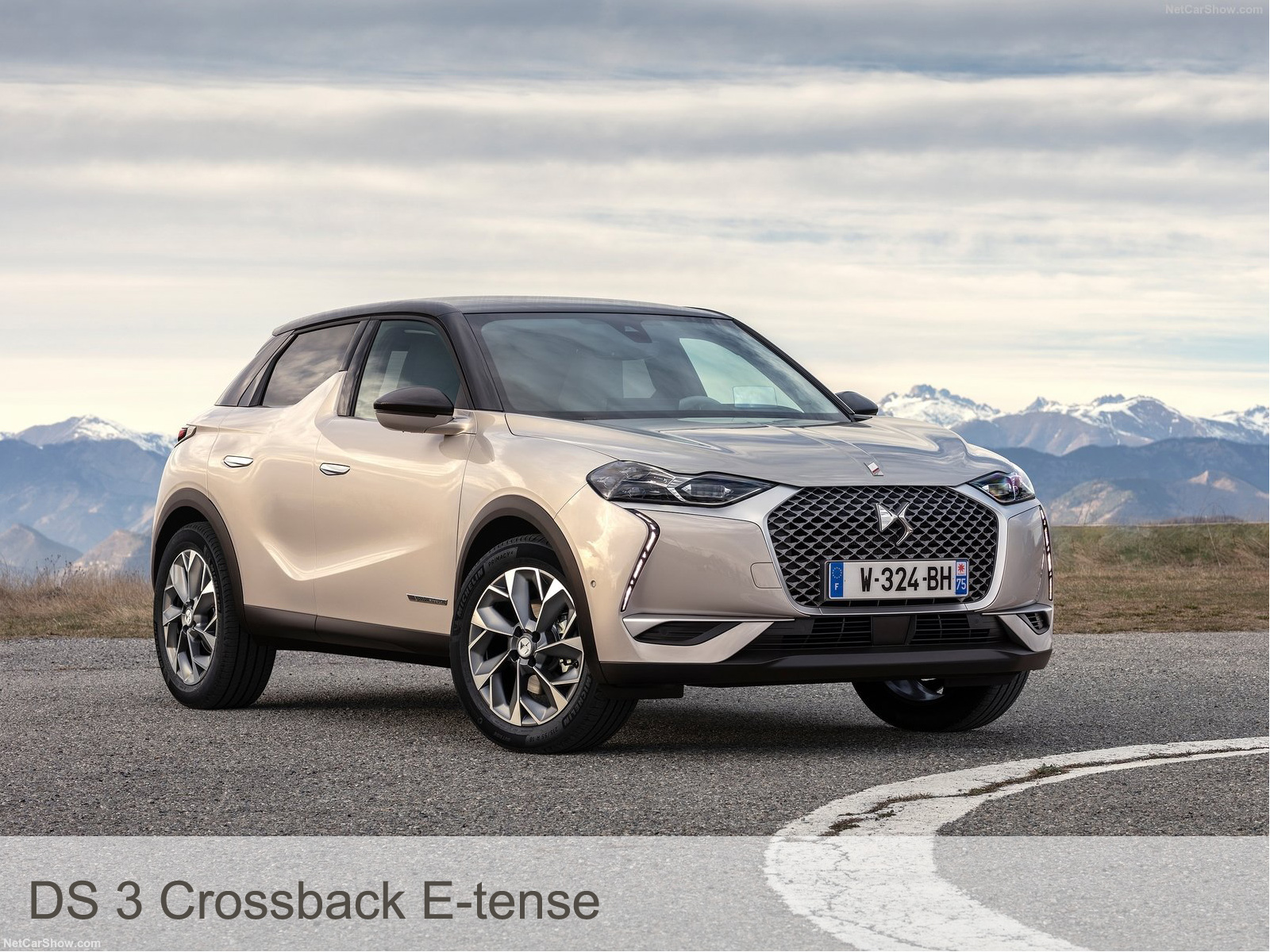 DS-3-Crossback-E-tense