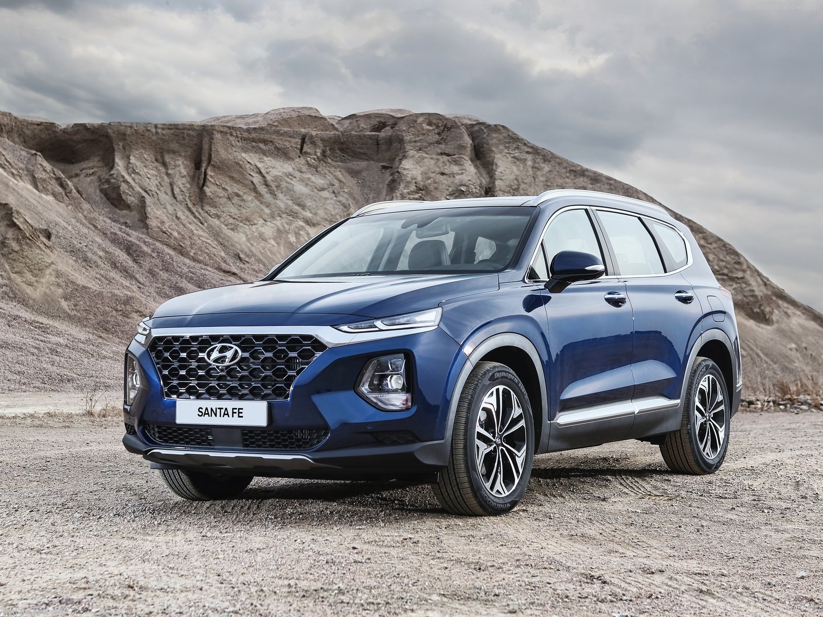 Hyundai-Santa_Fe-2019-1600-03